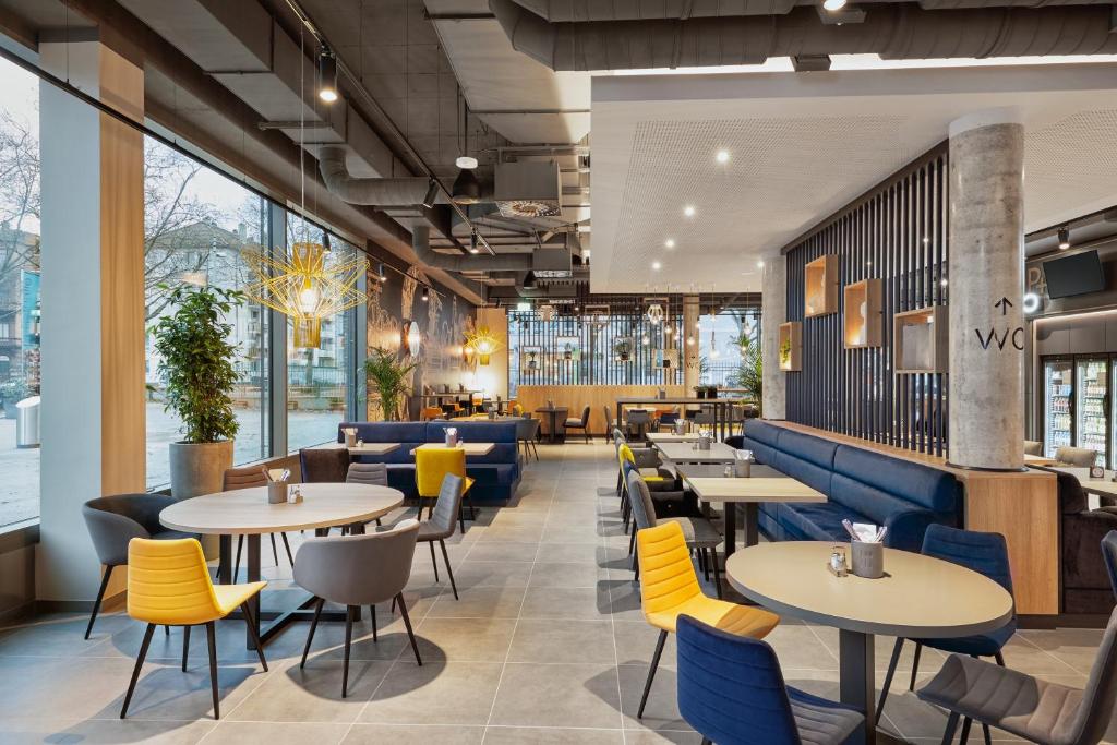 H2 Hotel Mainz Lobby