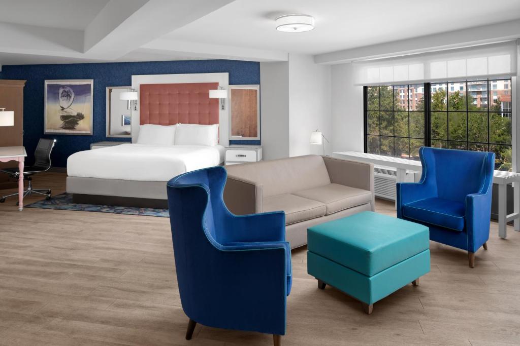 Hotel Indigo Mount Pleasant by IHG photo