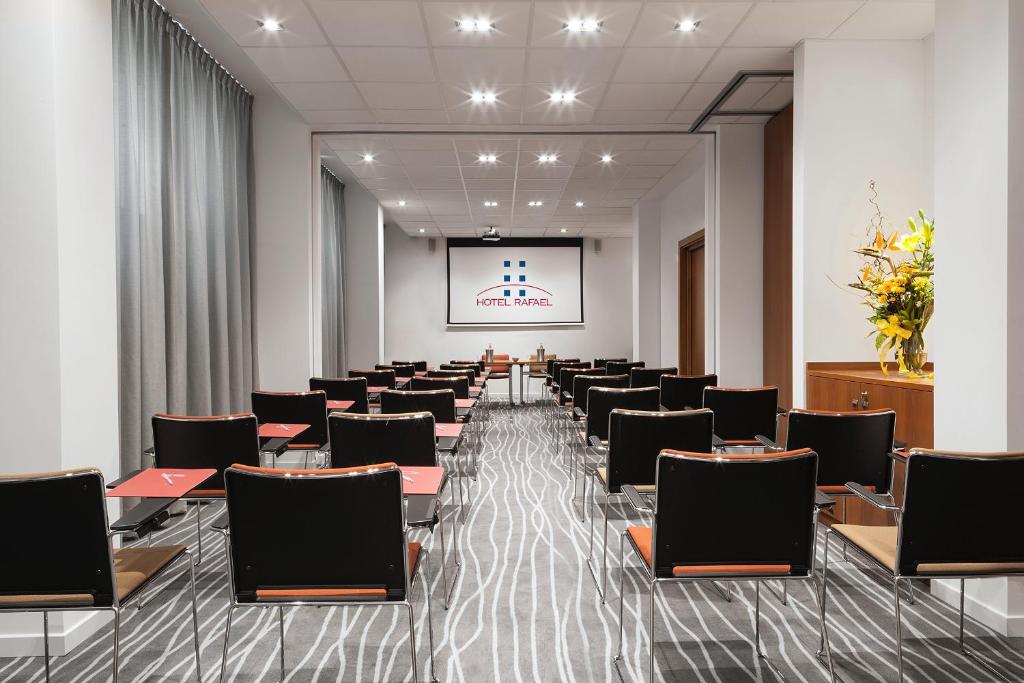 Zaplecze biznesowe lub konferencyjne w obiekcie Hotel Rafael