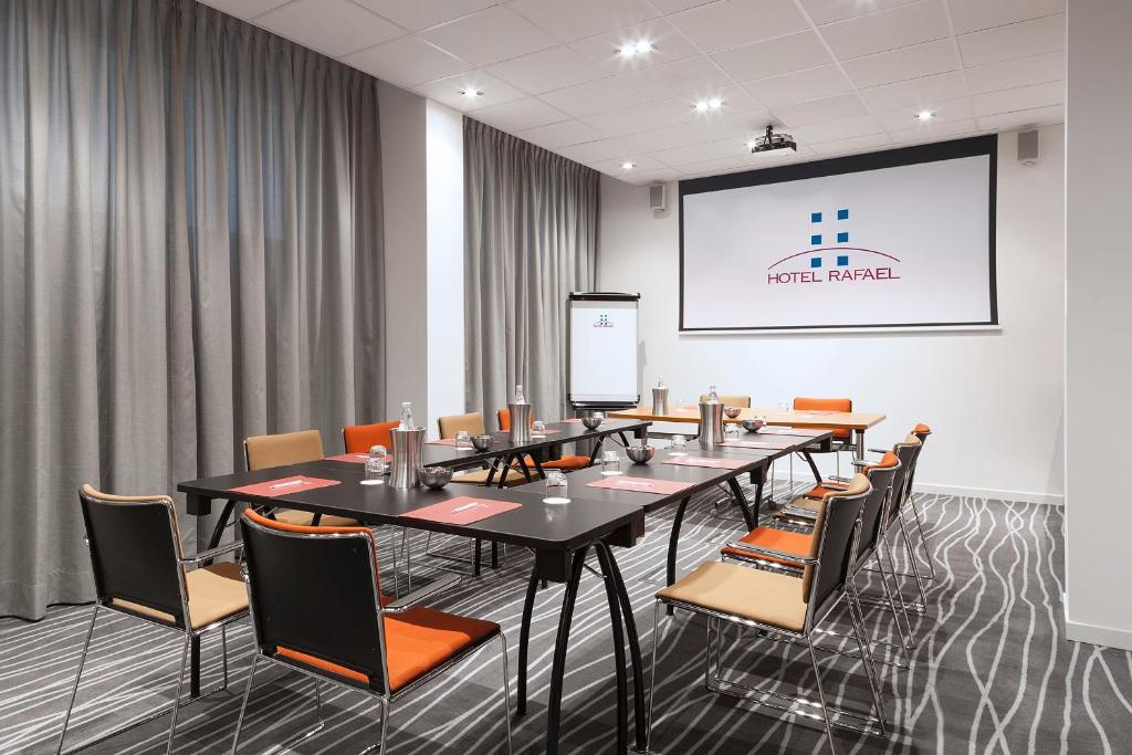 Zaplecze biznesowe lub konferencyjne w obiekcie Hotel Rafael