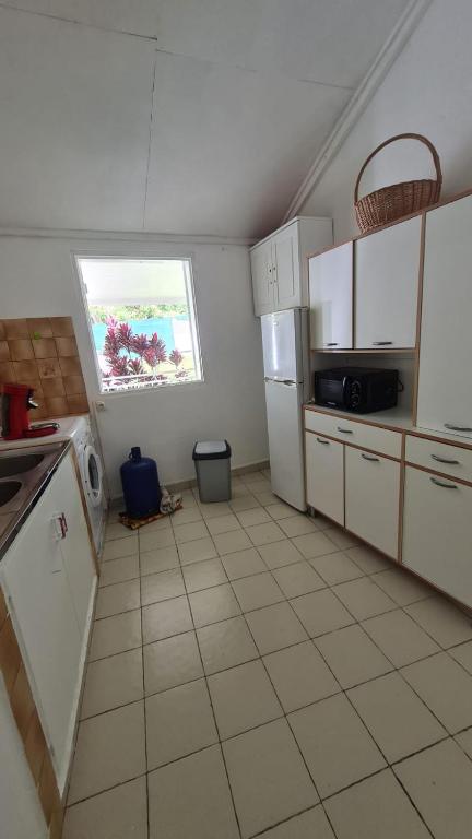 Kuchyň nebo kuchyňský kout v ubytování Maison verte