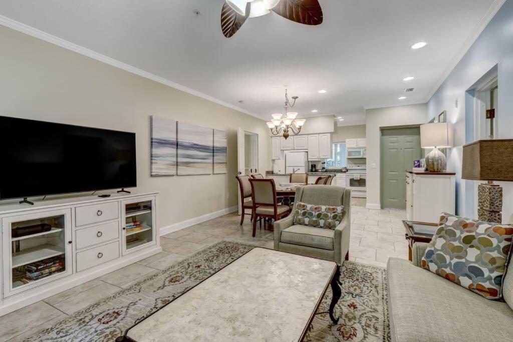 Nhà bếp/bếp nhỏ tại Comfort and Style at AIP Resort