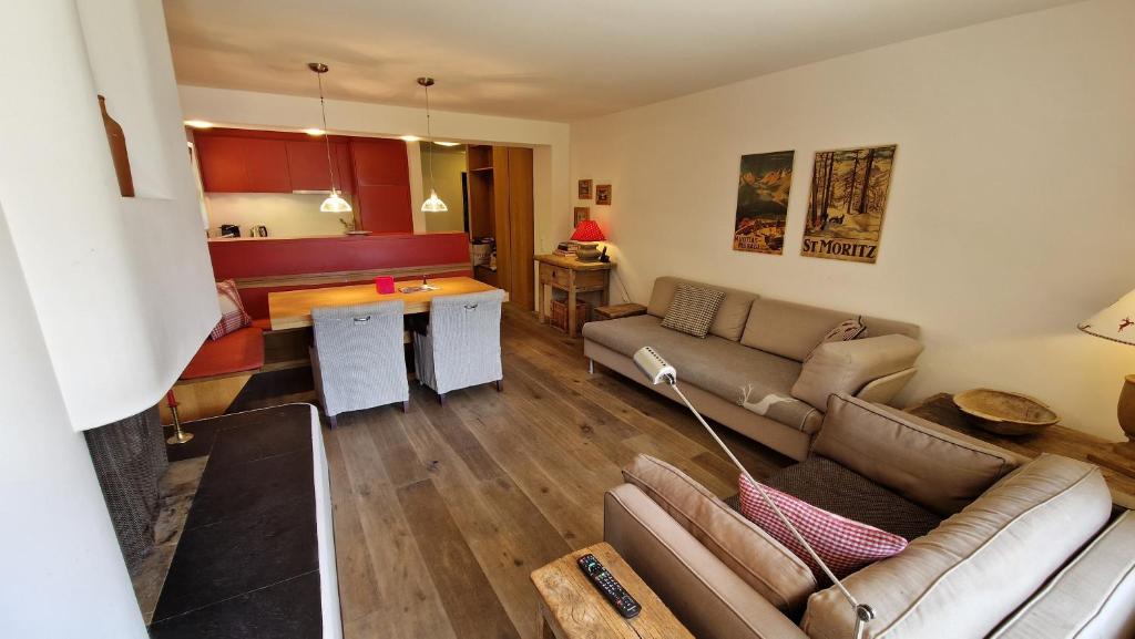 Kuchyň nebo kuchyňský kout v ubytování Aparthotel Chesa Bellaval