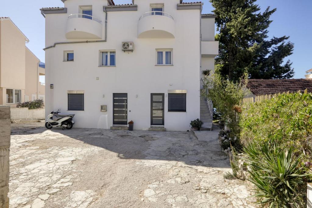 Budova, v ktorej sa apartmán nachádza