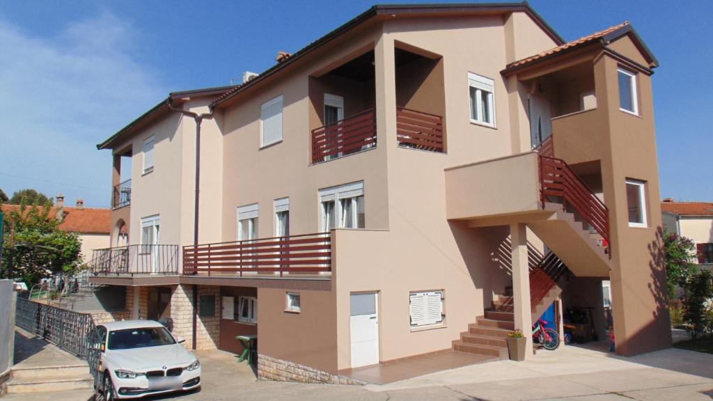 Apartments with parking space Rovinj - 21989