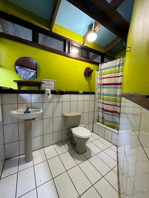 Playa Negra Brewing Beachfront Hotel - Standard Double Room With Fan