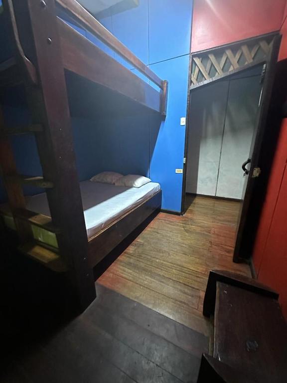 Playa Negra Brewing Beachfront Hotel - Standard Double Room With Fan
