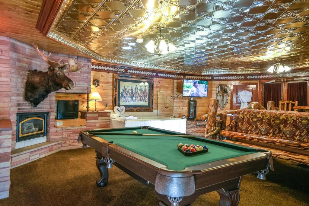 The Anniversary Inn - Logan - Double Room With Patio