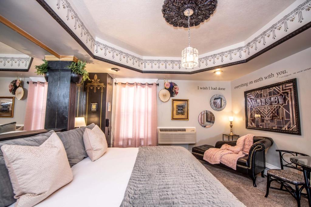 The Anniversary Inn - Logan - Double Room With Pool View