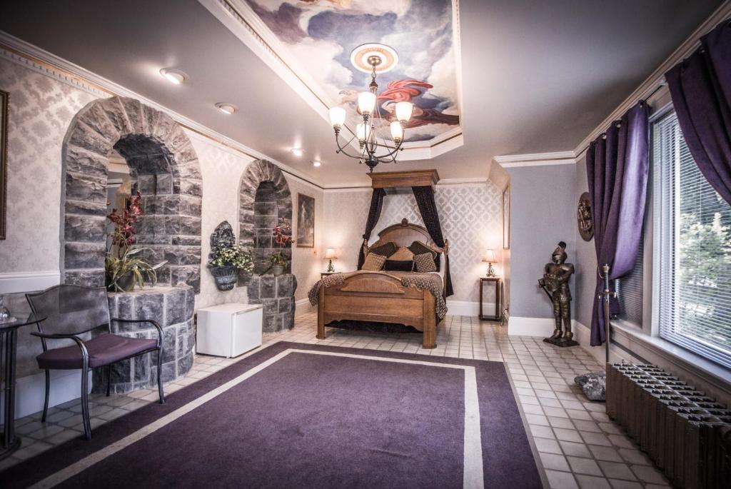 The Anniversary Inn  Logan