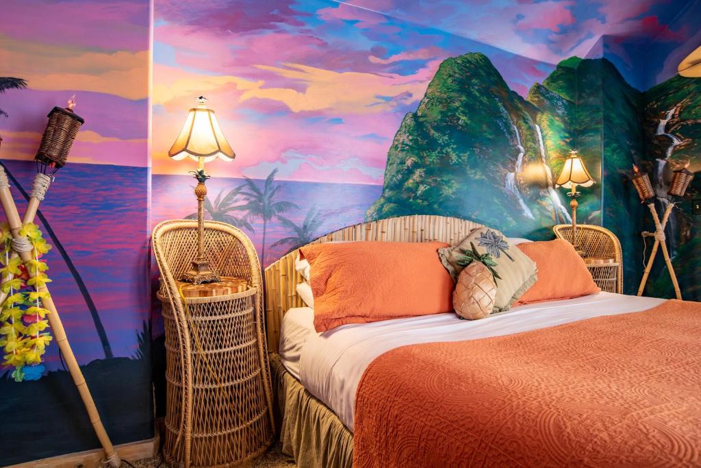 The Anniversary Inn - Logan - King Room With Lake View