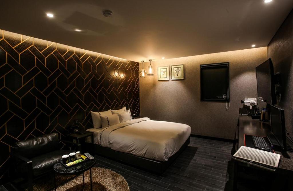 Mari Hotel Terminal Branch - Standard Double Room