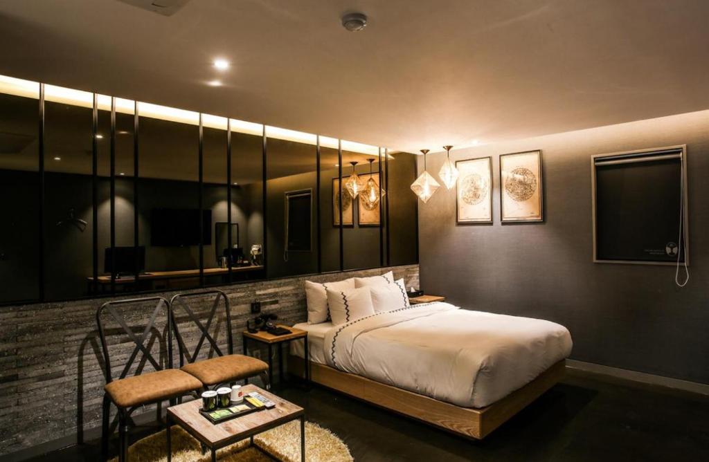 Mari Hotel Terminal Branch - Deluxe Double Room