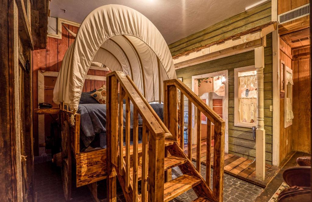 The Anniversary Inn - Fifth South - 