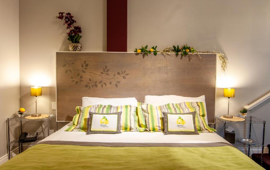 The Anniversary Inn - Fifth South - Deluxe Double Room With Sea View