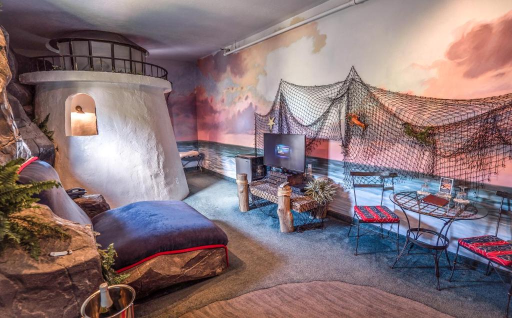 The Anniversary Inn - Fifth South - 
