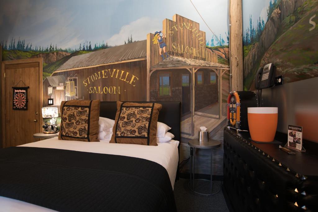 The Anniversary Inn - Fifth South - King Room With Mountain View