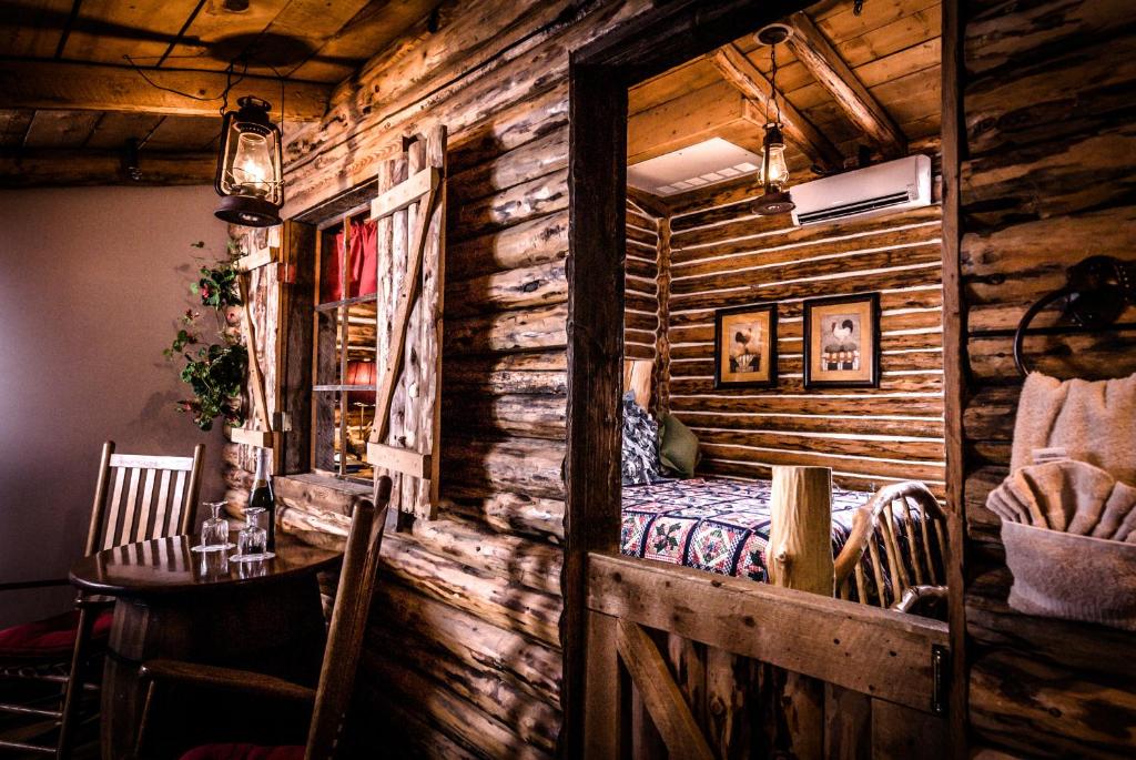 The Anniversary Inn - Fifth South - 