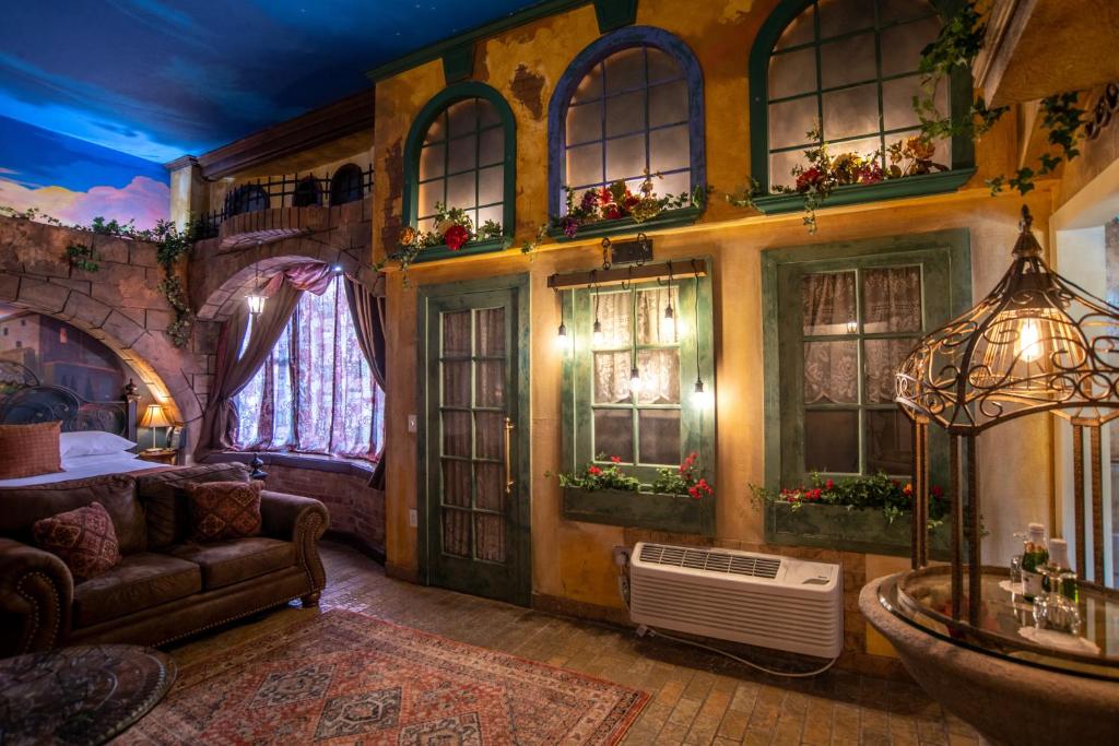 The Anniversary Inn - Fifth South - 