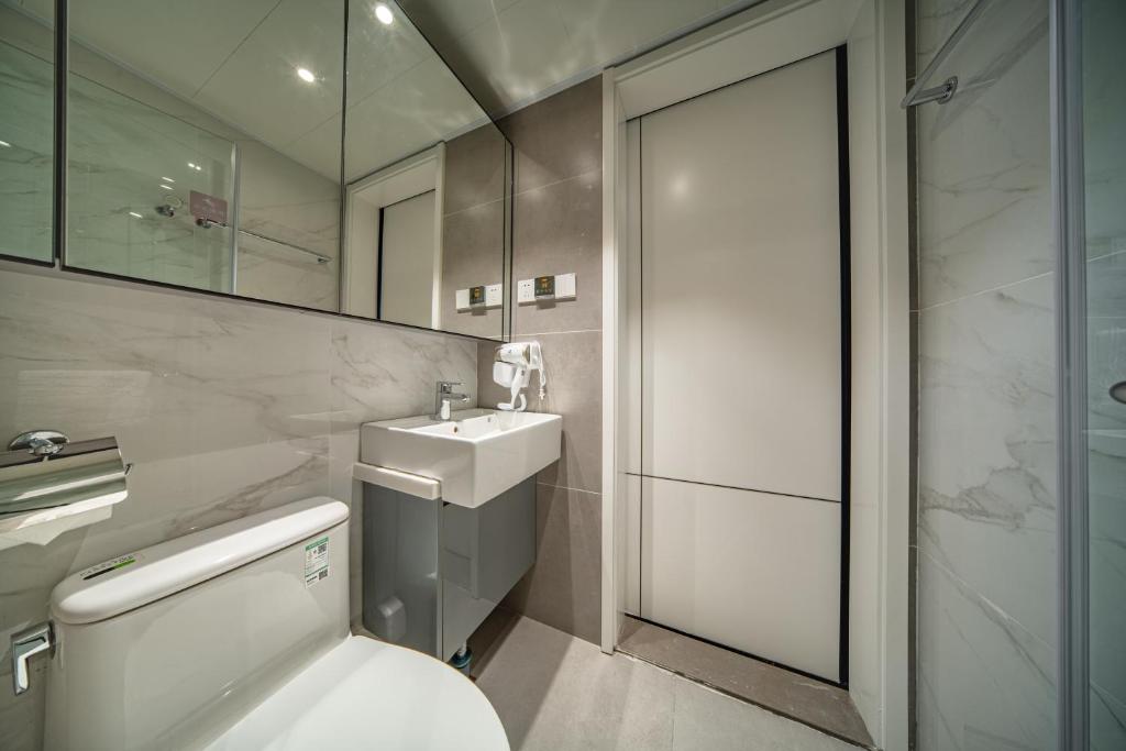 Koupelna v ubytování BORUISI Executive Apartment