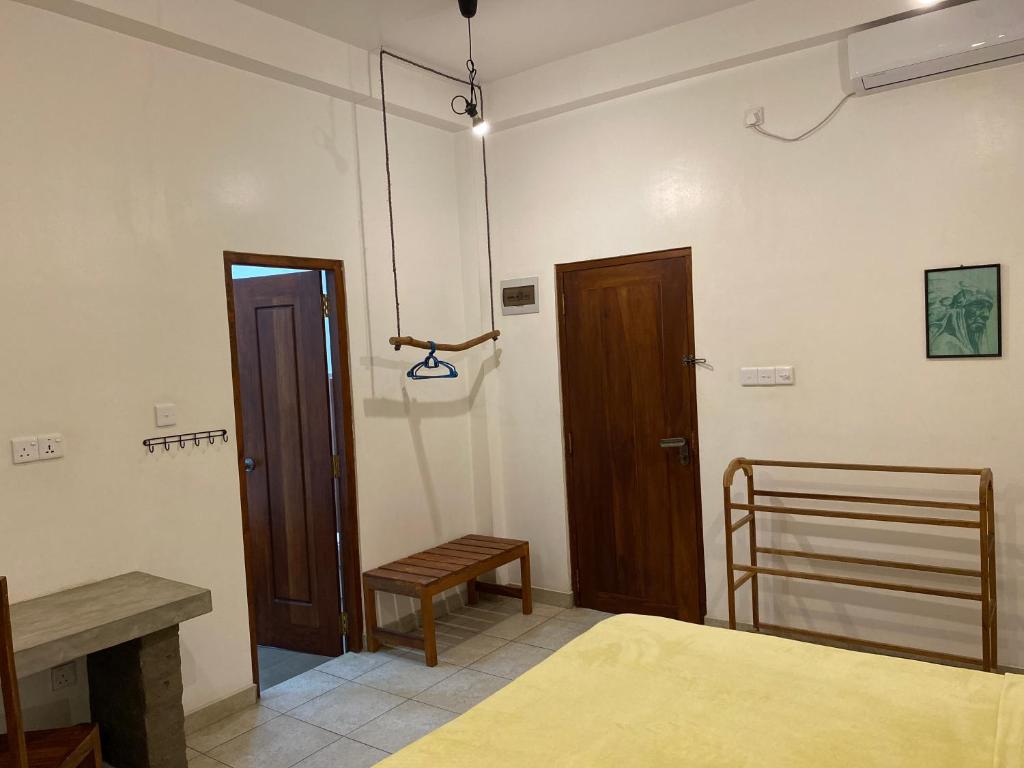 Mirage Beach House at Morava Court - Deluxe Double Room With Side Sea View