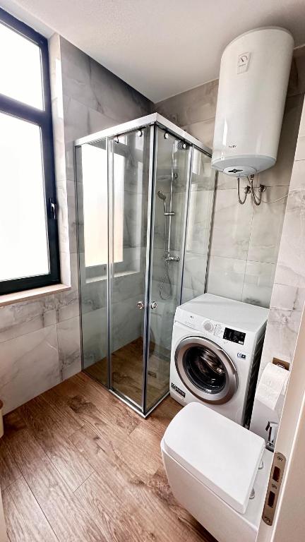 SAAL Apartments - Image 3