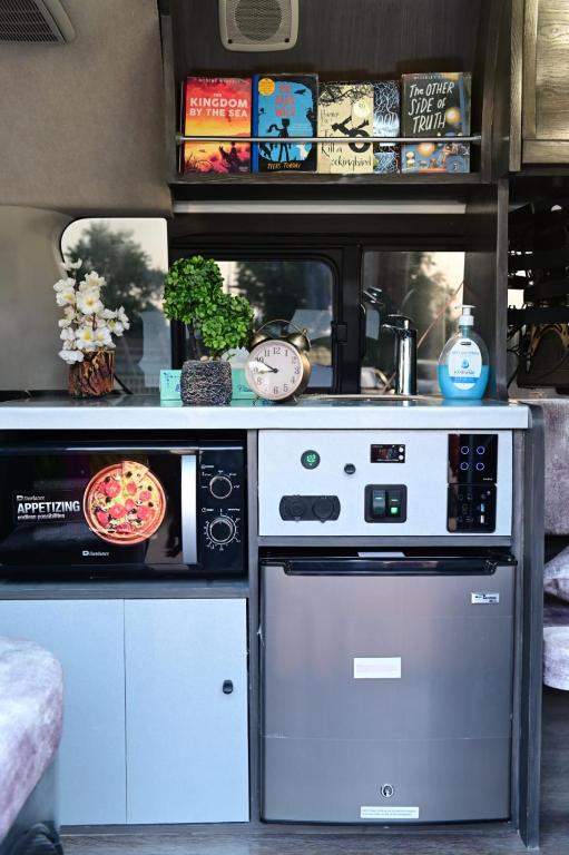 Camper Van, Karachi (updated prices 2024)