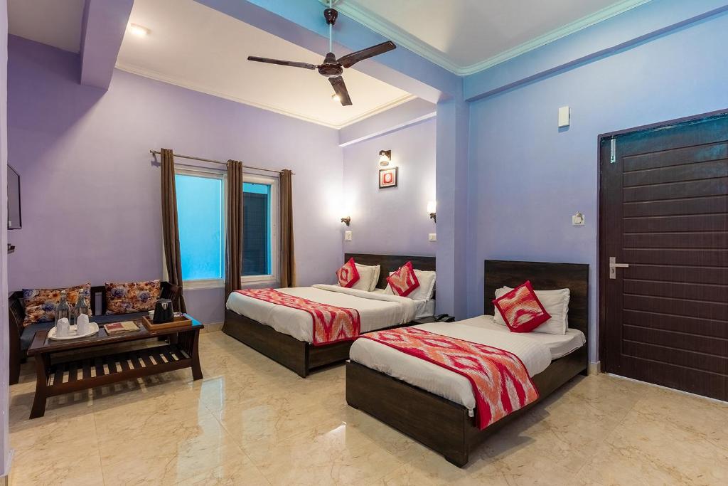 Hotel Vista Bhowali, Nainital - Vegetarian - Deluxe Triple Room