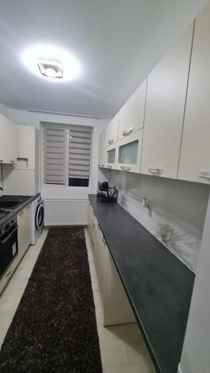 Dapur atau dapur kecil di Apartament Violeta