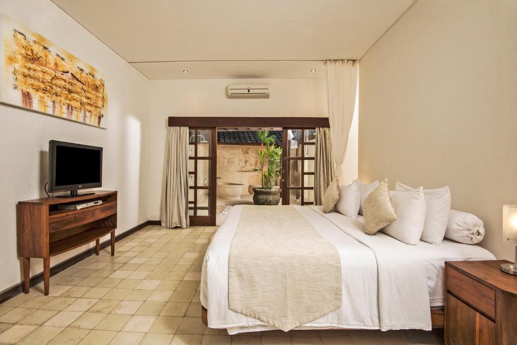 Villa Kubu Seminyak - 4