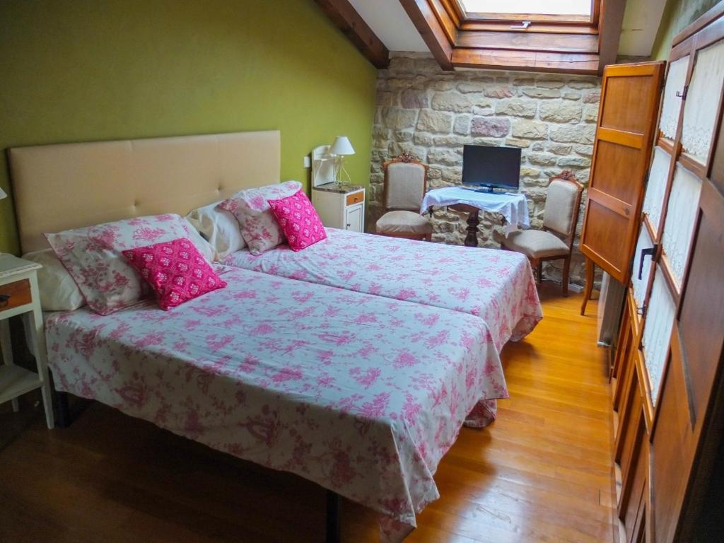 Casa Rural Lakoak - Familiekamer Met Een Eigen Badkamer