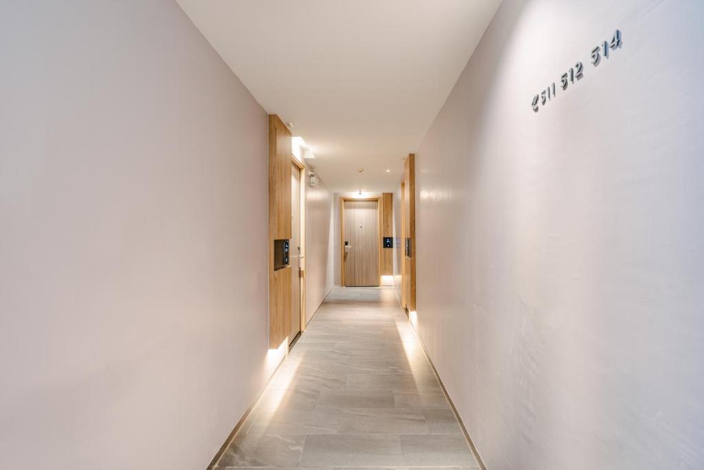 Rak Elegant Hotel Patong - 5