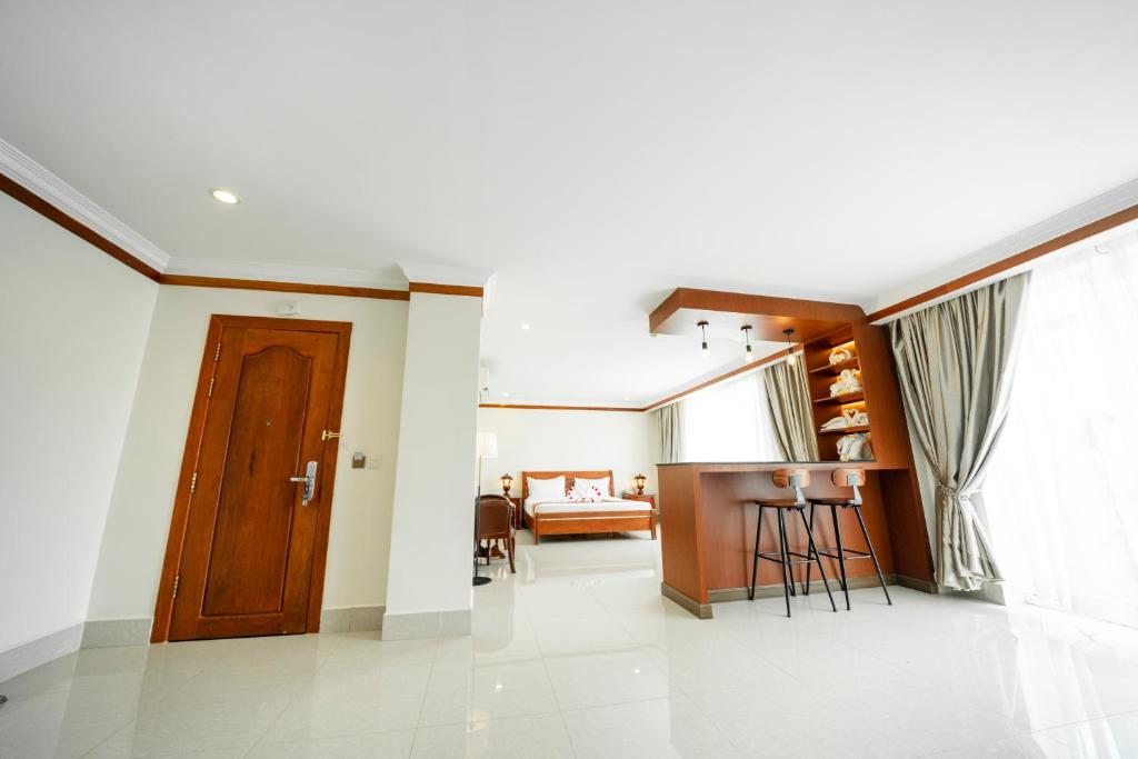 Pursat Riverside Hotel & Spa 6