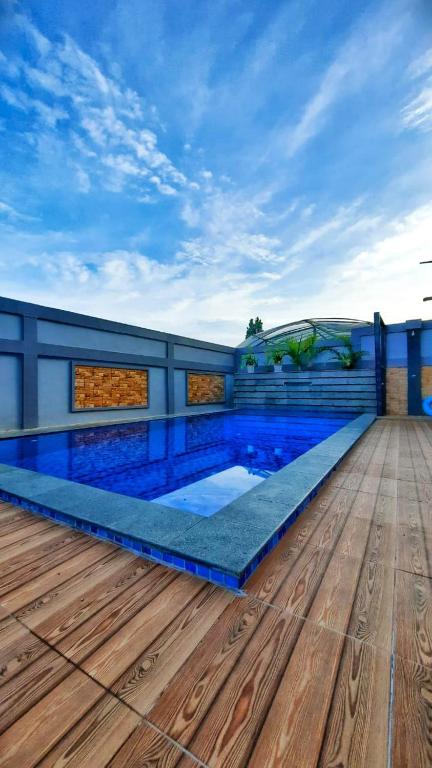 Cakrawala Villa, Megamendung