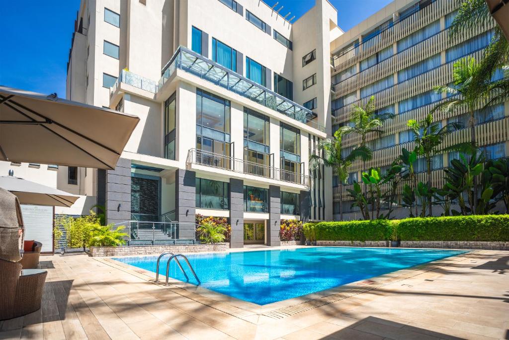Bazén v ubytování Sarova Panafric Hotel nebo v jeho okolí