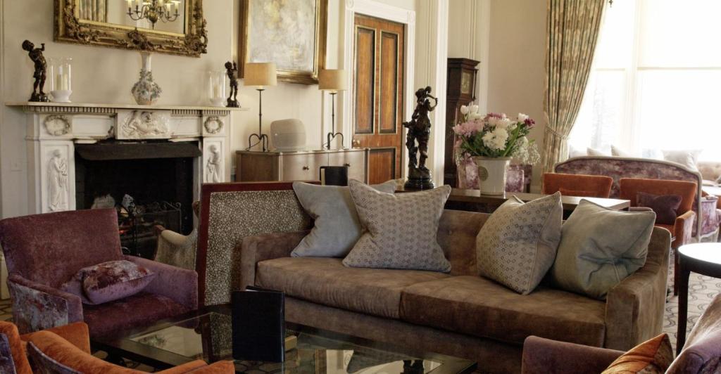 Storrs Hall Hotel on the shore of Lake Windermere - Resim 23