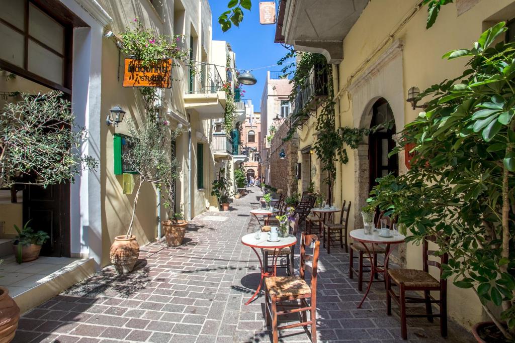 IFIGENIA TRAD.ROOMS IN OLDTOWN BY.MARIOS - 9