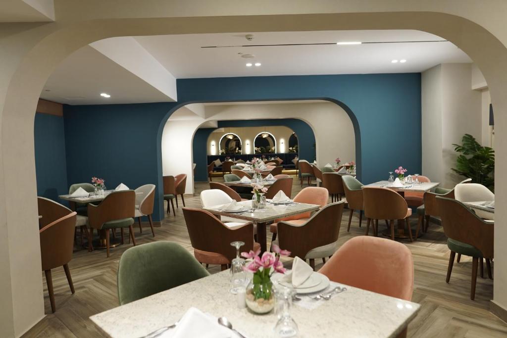 Restaurace v ubytování The Grand Plaza Hotel Smouha
