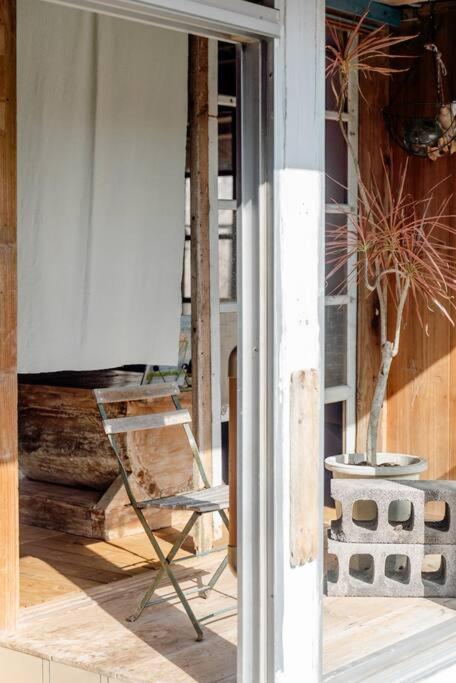Fotografie z fotogalerie ubytování 【Camp House by port Side】 貸切1組の古民家/離島、美ら海への拠点 v destinaci Motobu