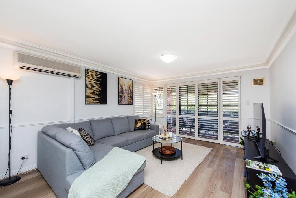 Pride of the South, Perth (updated prices 2024)