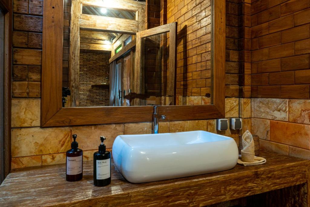 Koupelna v ubytování Jawa House Private Villas