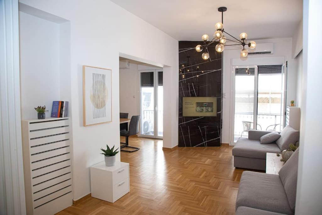 Spacious apartment in Pagkrati
