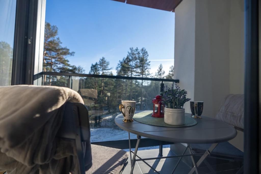 Ein Balkon oder eine Terrasse in der Unterkunft Green Hill Isidorovic Divcibare