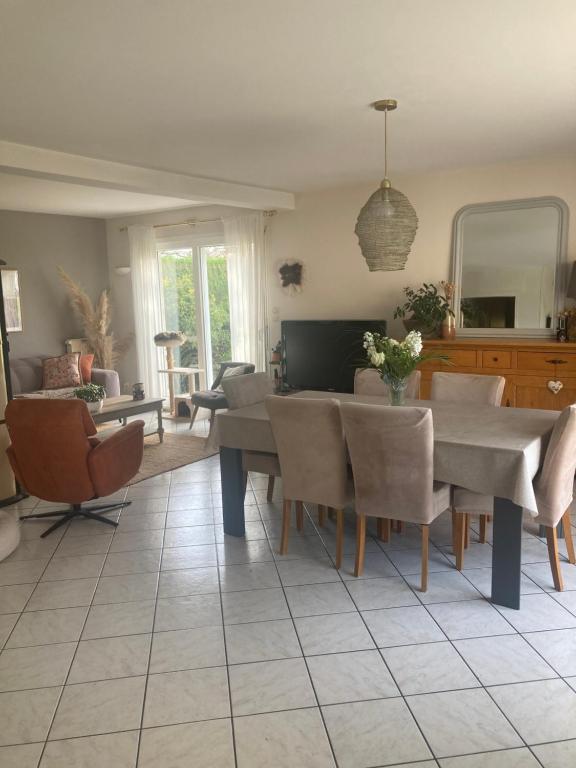 Maison du jour J, Vaucelles (updated prices 2024)