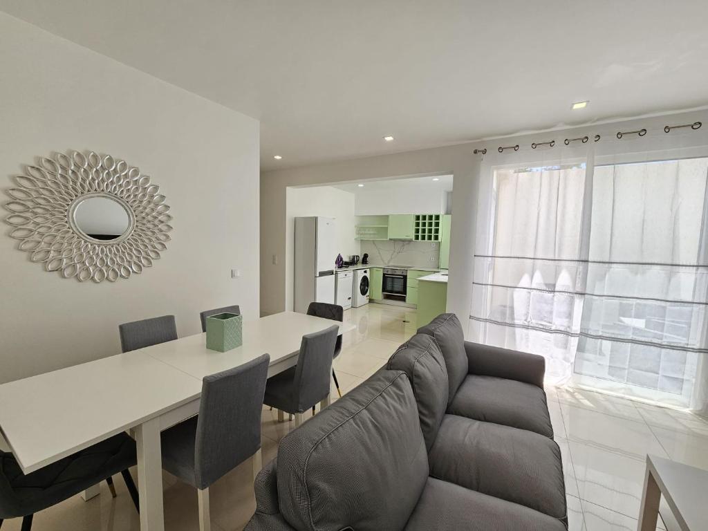Caminho da Achada Apartment Funchal by Rentallido