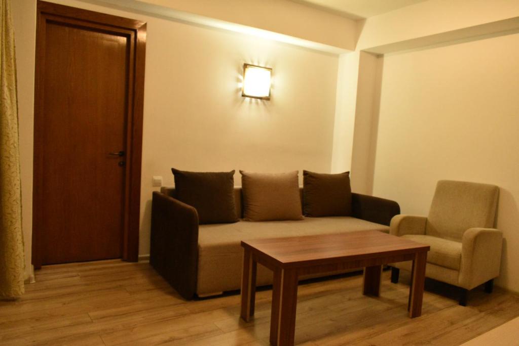 Posezení v ubytování Hotel Stogu