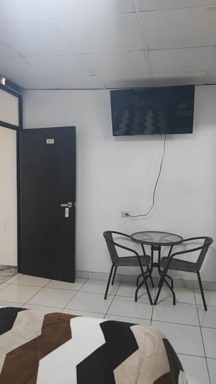 TV a/nebo společenská místnost v ubytování HOSPEDAJE BLESS