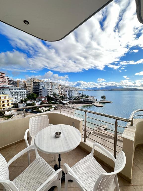 Agora Sea View Apartment