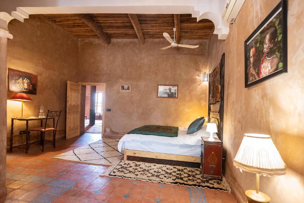Casa Juan - Deluxe Double Room (2 Adults + 1 Child)