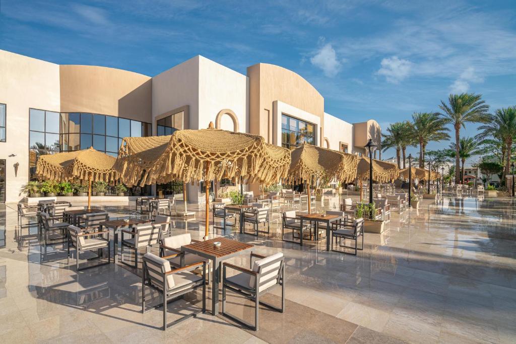 A restaurant or other place to eat at Sultan Gardens Resort Sharm El Sheikh - Ultra All Inclusive